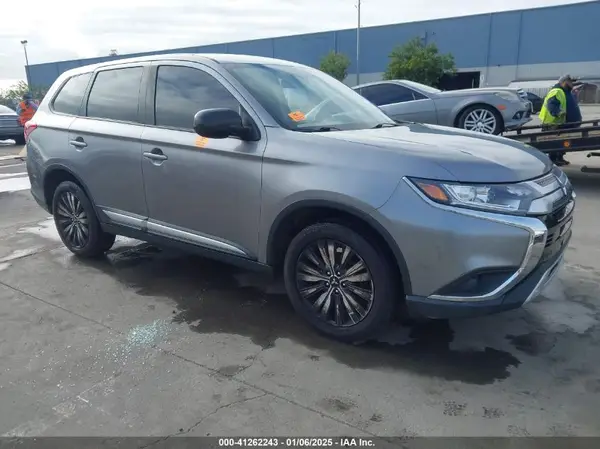 JA4AD2A36KZ014460 2019 MITSUBISHI OUTLANDER - Image 1