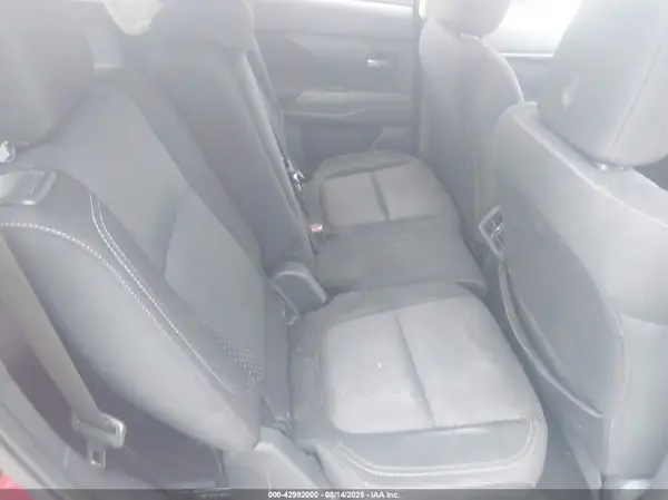 JA4AD2A36KZ018251 2019 MITSUBISHI OUTLANDER - Image 8