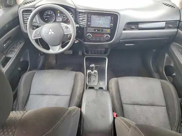 JA4AD2A36KZ026107 2019 MITSUBISHI OUTLANDER - Image 8