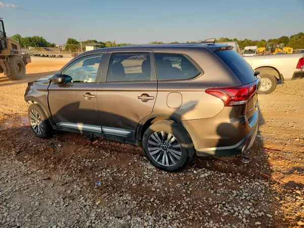 JA4AD2A36KZ028889 2019 MITSUBISHI OUTLANDER - Image 2