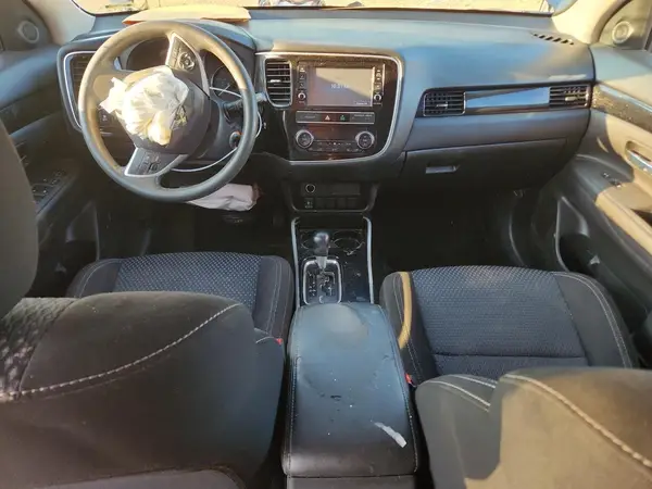 JA4AD2A36KZ028889 2019 MITSUBISHI OUTLANDER - Image 8