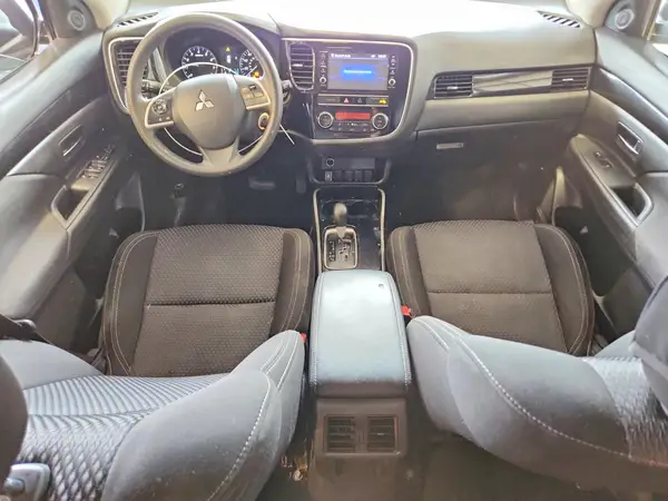 JA4AD2A36KZ030903 2019 MITSUBISHI OUTLANDER - Image 8