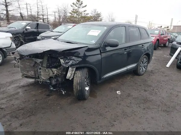 JA4AD2A36KZ050732 2019 MITSUBISHI OUTLANDER - Image 2
