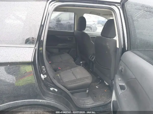 JA4AD2A36KZ050732 2019 MITSUBISHI OUTLANDER - Image 8