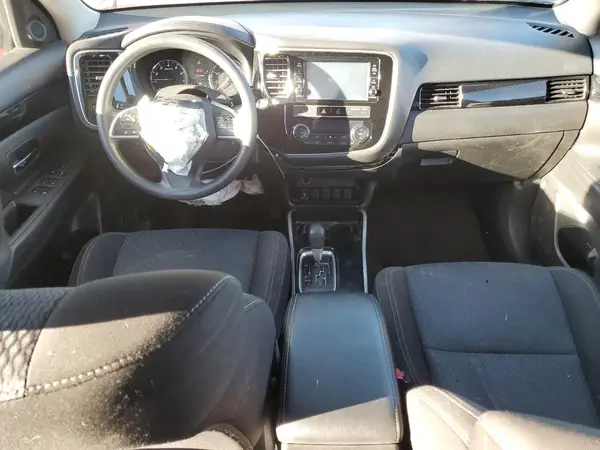 JA4AD2A36KZ055266 2019 MITSUBISHI OUTLANDER - Image 8