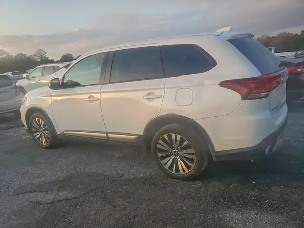JA4AD2A36LZ012354 2020 MITSUBISHI OUTLANDER - Image 2