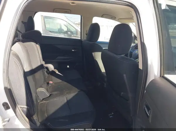 JA4AD2A37GZ039973 2016 MITSUBISHI OUTLANDER - Image 8