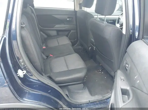 JA4AD2A37GZ049452 2016 MITSUBISHI OUTLANDER - Image 8