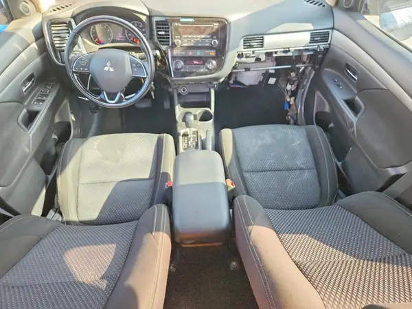 JA4AD2A37GZ062203 2016 MITSUBISHI OUTLANDER - Image 8
