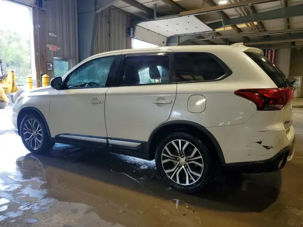 JA4AD2A37HZ000804 2017 MITSUBISHI OUTLANDER - Image 2