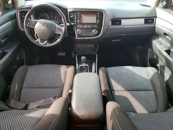 JA4AD2A37HZ008045 2017 MITSUBISHI OUTLANDER - Image 8