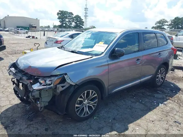 JA4AD2A37HZ030210 2017 MITSUBISHI OUTLANDER - Image 2
