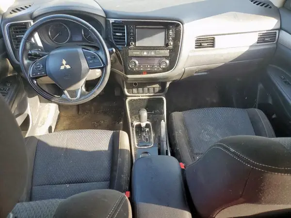JA4AD2A37HZ044365 2017 MITSUBISHI OUTLANDER - Image 8