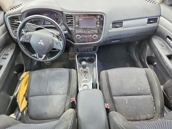 JA4AD2A37HZ053177 2017 MITSUBISHI OUTLANDER - Image 8