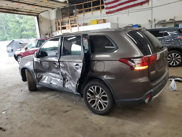 JA4AD2A37HZ064874 2017 MITSUBISHI OUTLANDER - Image 2