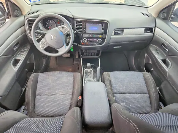 JA4AD2A37JJ002668 2018 MITSUBISHI OUTLANDER - Image 8