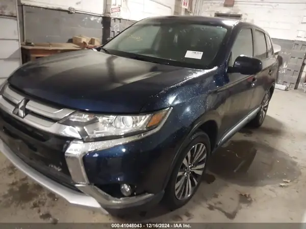 JA4AD2A37JJ005280 2018 MITSUBISHI OUTLANDER - Image 2
