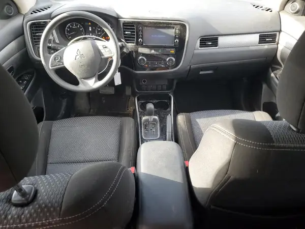 JA4AD2A37JZ011582 2018 MITSUBISHI OUTLANDER - Image 8