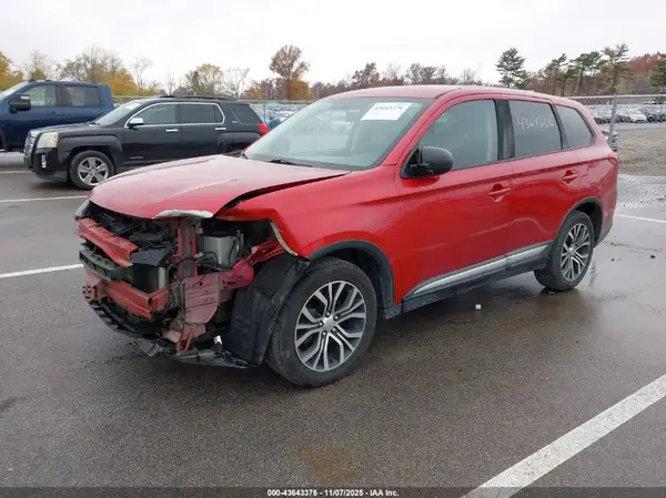 JA4AD2A37JZ012909 2018 MITSUBISHI OUTLANDER - Image 2