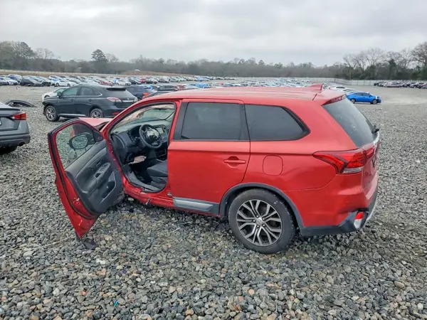 JA4AD2A37JZ052360 2018 MITSUBISHI OUTLANDER - Image 2