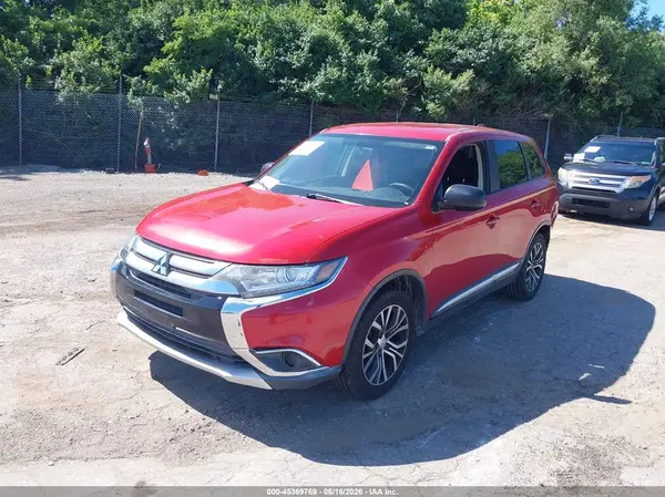 JA4AD2A37JZ052844 2018 MITSUBISHI OUTLANDER - Image 2