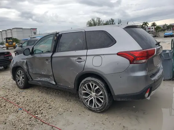 JA4AD2A37JZ059731 2018 MITSUBISHI OUTLANDER - Image 2