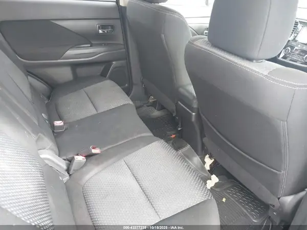 JA4AD2A37JZ060667 2018 MITSUBISHI OUTLANDER - Image 8
