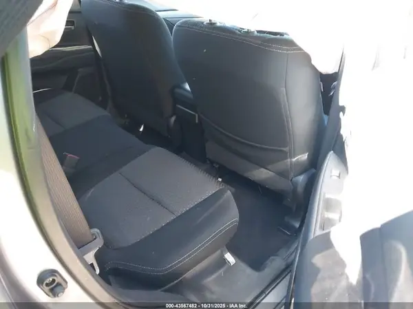 JA4AD2A37JZ062760 2018 MITSUBISHI OUTLANDER - Image 8
