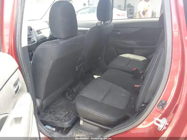 JA4AD2A37JZ065898 2018 MITSUBISHI OUTLANDER - Image 8