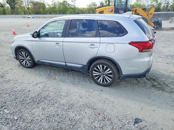 JA4AD2A37KZ028982 2019 MITSUBISHI OUTLANDER - Image 2