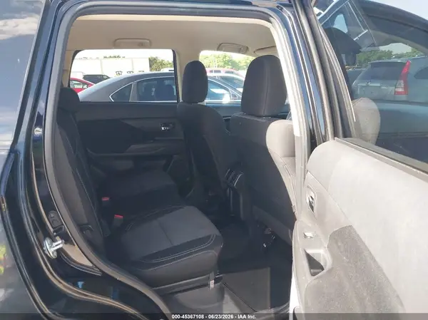 JA4AD2A37LZ006742 2020 MITSUBISHI OUTLANDER - Image 8
