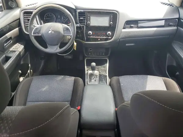 JA4AD2A37LZ011973 2020 MITSUBISHI OUTLANDER - Image 8