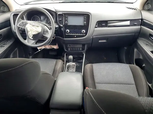 JA4AD2A37LZ013657 2020 MITSUBISHI OUTLANDER - Image 8