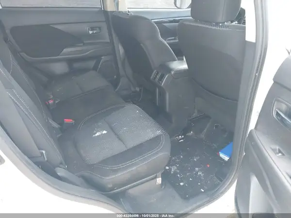 JA4AD2A37LZ039482 2020 MITSUBISHI OUTLANDER - Image 8