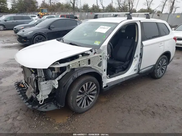 JA4AD2A37LZ045010 2020 MITSUBISHI OUTLANDER - Image 2