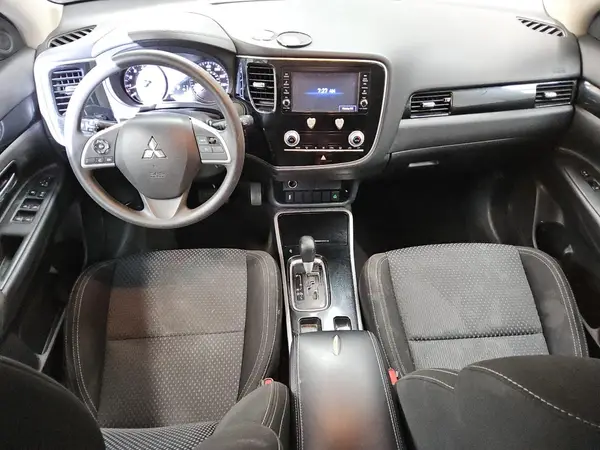 JA4AD2A37LZ045072 2020 MITSUBISHI OUTLANDER - Image 8