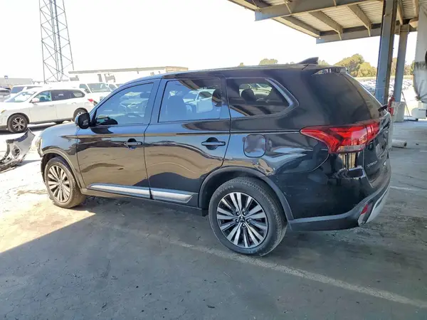 JA4AD2A37LZ046397 2020 MITSUBISHI OUTLANDER - Image 2