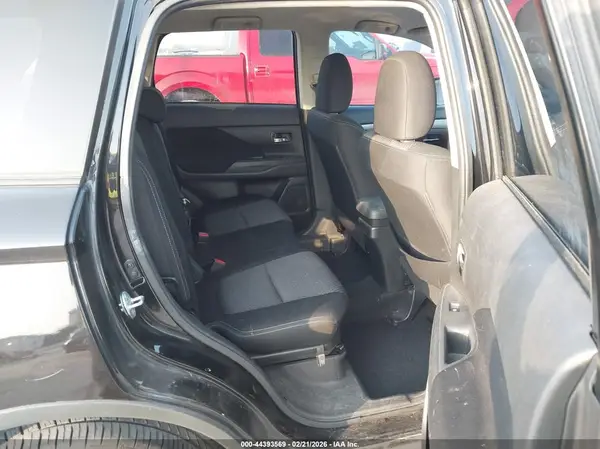 JA4AD2A38GZ050576 2016 MITSUBISHI OUTLANDER - Image 8
