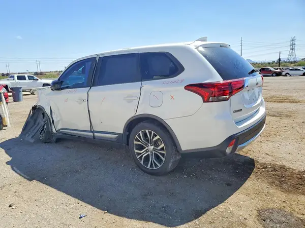 JA4AD2A38HZ013643 2017 MITSUBISHI OUTLANDER - Image 2