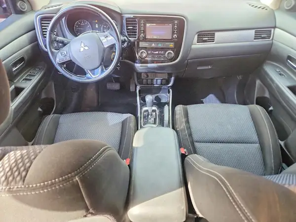 JA4AD2A38HZ040700 2017 MITSUBISHI OUTLANDER - Image 8