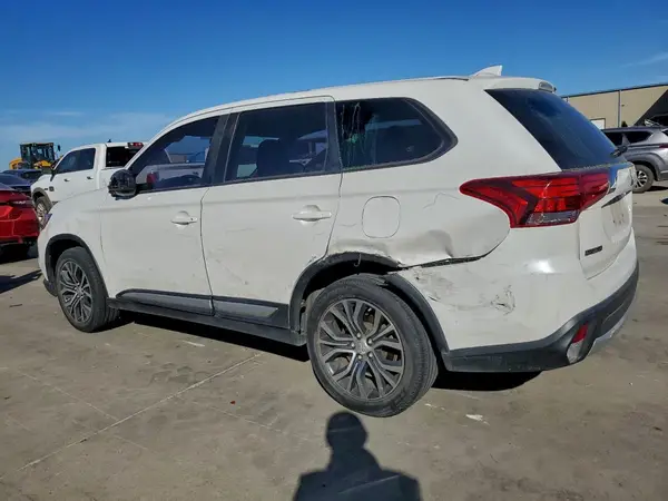 JA4AD2A38HZ041832 2017 MITSUBISHI OUTLANDER - Image 2
