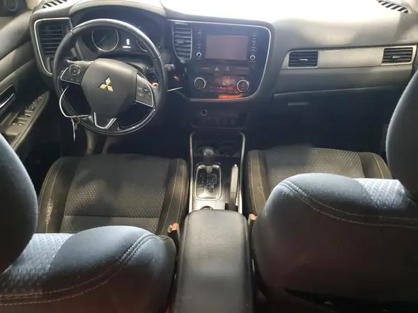 JA4AD2A38HZ054158 2017 MITSUBISHI OUTLANDER - Image 8