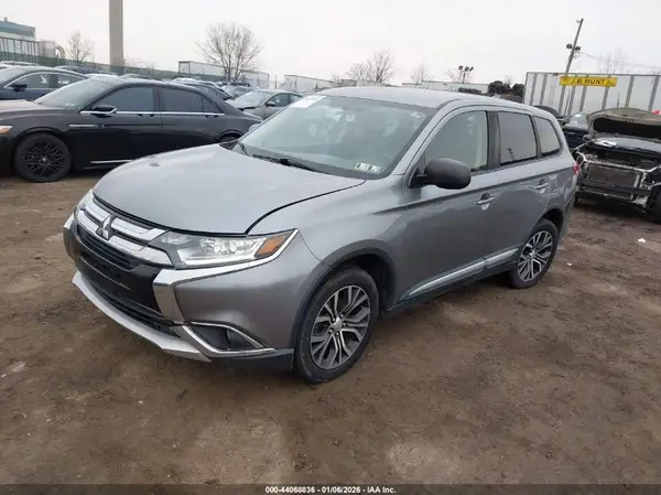 JA4AD2A38HZ054208 2017 MITSUBISHI OUTLANDER - Image 2