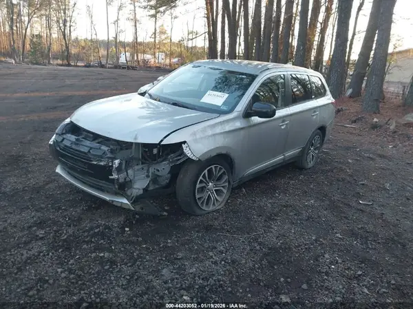 JA4AD2A38HZ055794 2017 MITSUBISHI OUTLANDER - Image 2
