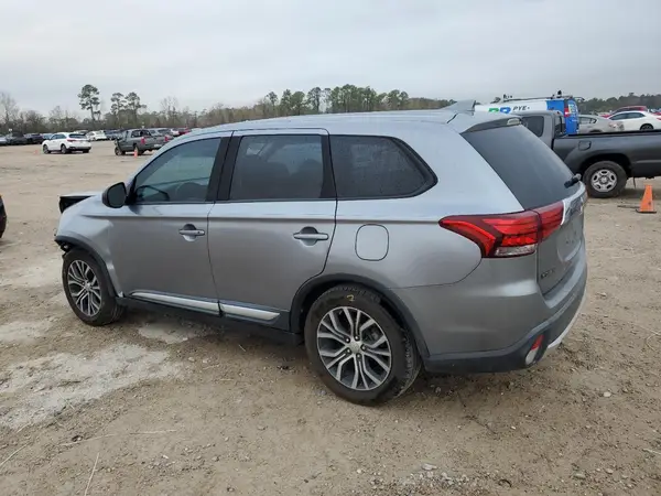 JA4AD2A38HZ069811 2017 MITSUBISHI OUTLANDER - Image 2