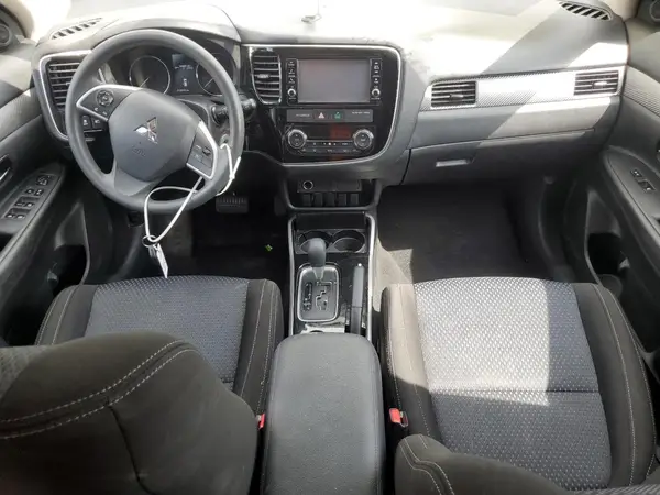 JA4AD2A38JJ002159 2018 MITSUBISHI OUTLANDER - Image 8