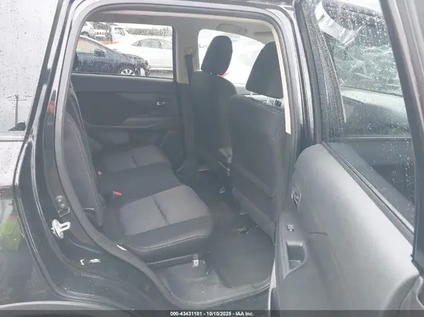 JA4AD2A38JJ003053 2018 MITSUBISHI OUTLANDER - Image 8