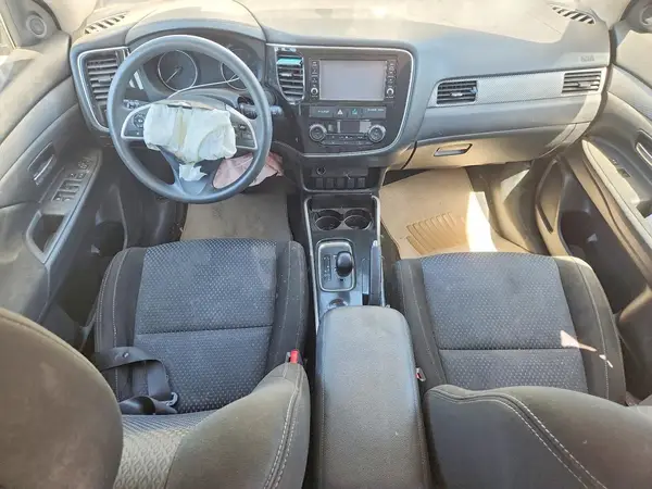 JA4AD2A38JJ004512 2018 MITSUBISHI OUTLANDER - Image 8