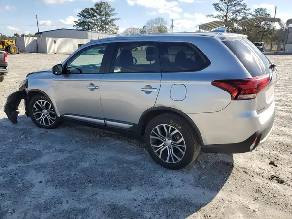 JA4AD2A38JJ005272 2018 MITSUBISHI OUTLANDER - Image 2