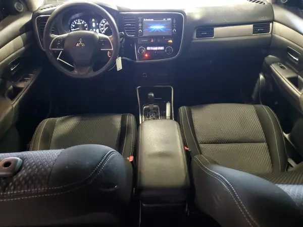 JA4AD2A38JJ006082 2018 MITSUBISHI OUTLANDER - Image 8